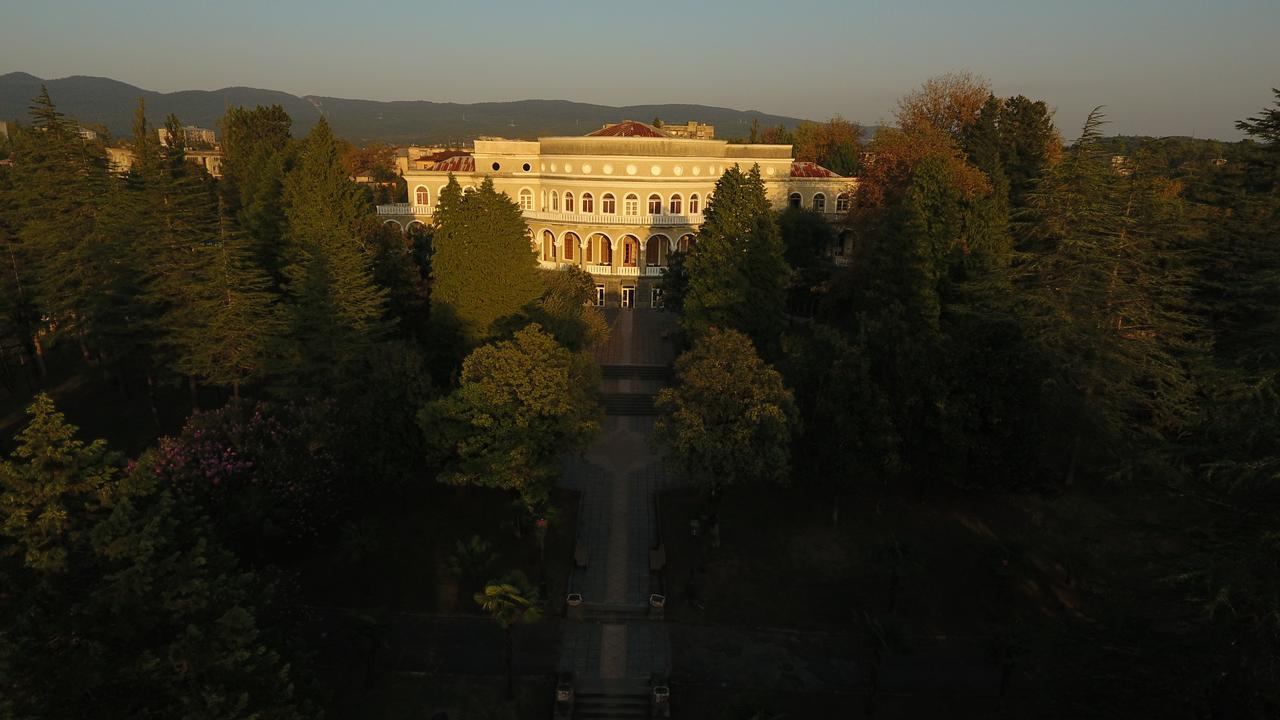 Legends Tskaltubo Spa Resort Екстер'єр фото